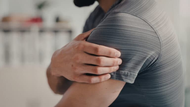 Thoracic Outlet Syndrome: What It Is and How It Feels