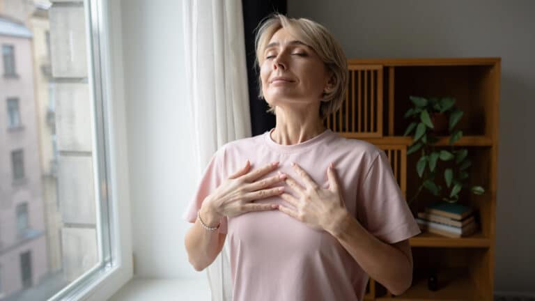 What Is the Best Way to Sleep With a Fractured Rib?