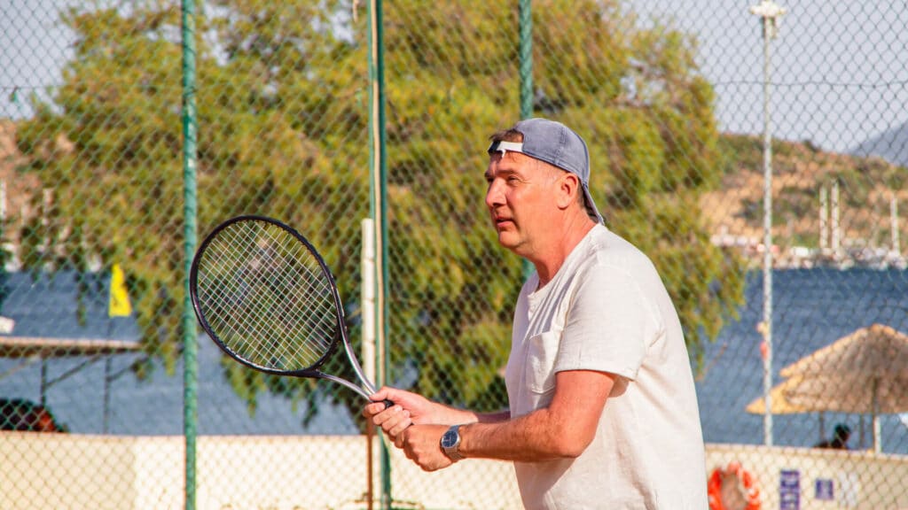 Common Risk Factors for Thoracic Outlet Syndrome 3 Sports and Activity-Related Risk Factors
